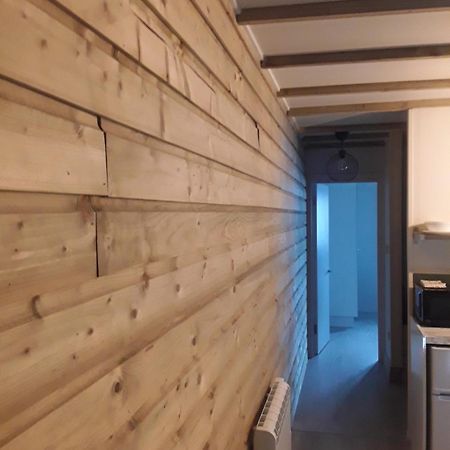 The Lodge Guesthouse Brittas 外观 照片